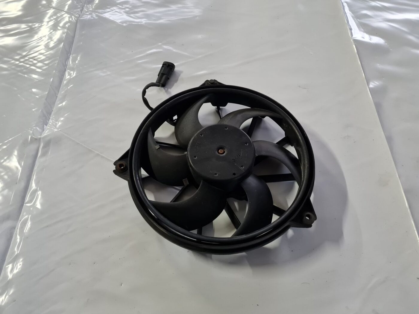 Dzesēšanas radiatora ventilators priekš CITROEN C8 2005 1 Dzesēšanas radiatora ventilators priekš CITROEN C8 2005