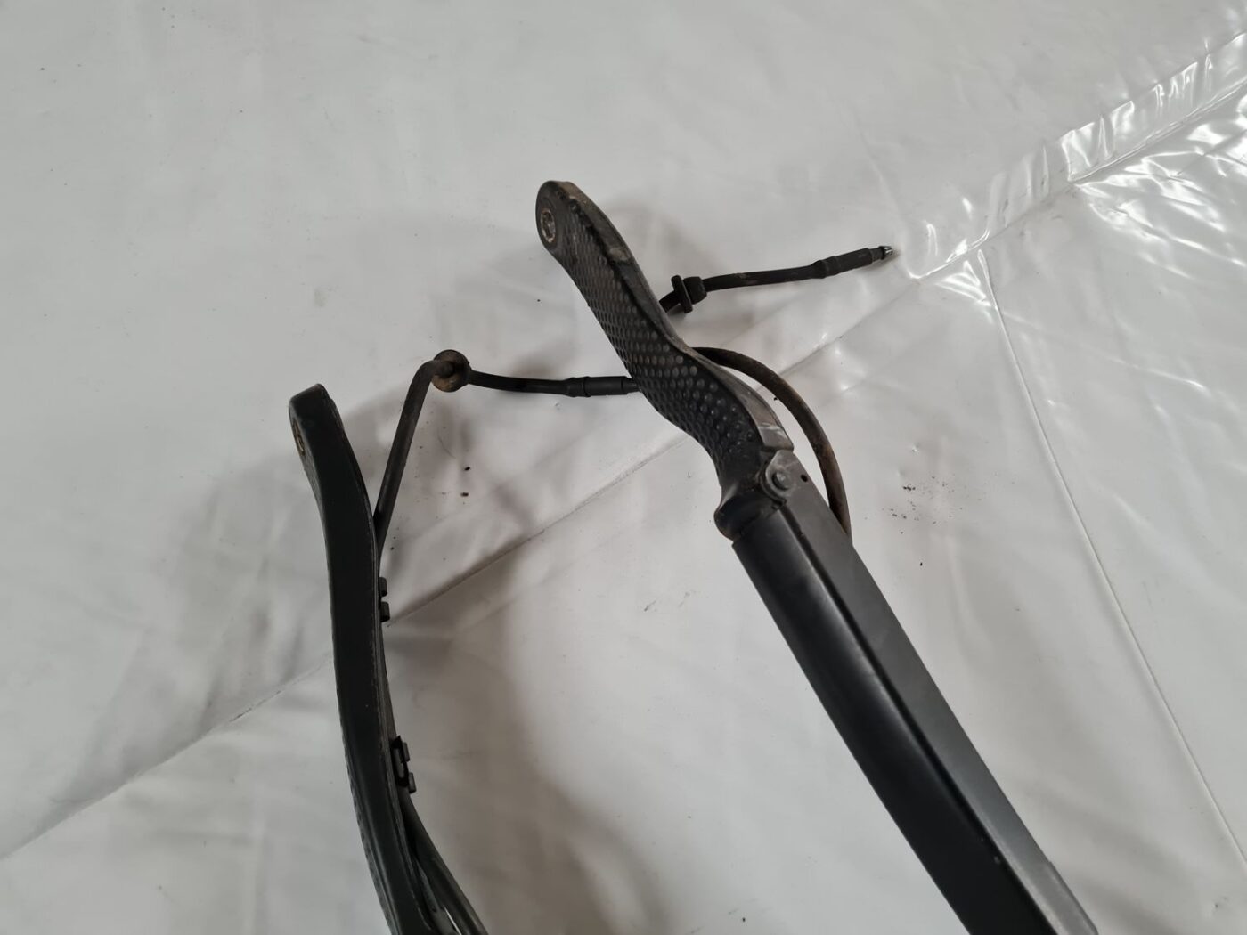 Vējstikla slotu turētājs priekš CITROEN C8 2005 3 Vējstikla slotu turētājs priekš CITROEN C8 2005