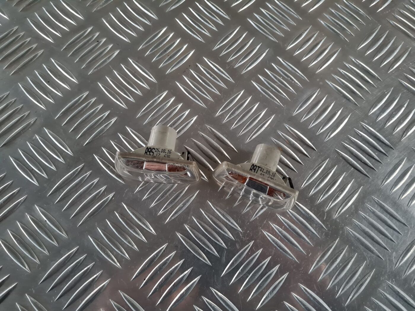 Pagrieziena signala lukturis priekš OPEL INSIGNIA 2016 2 Pagrieziena signala lukturis priekš OPEL INSIGNIA 2016