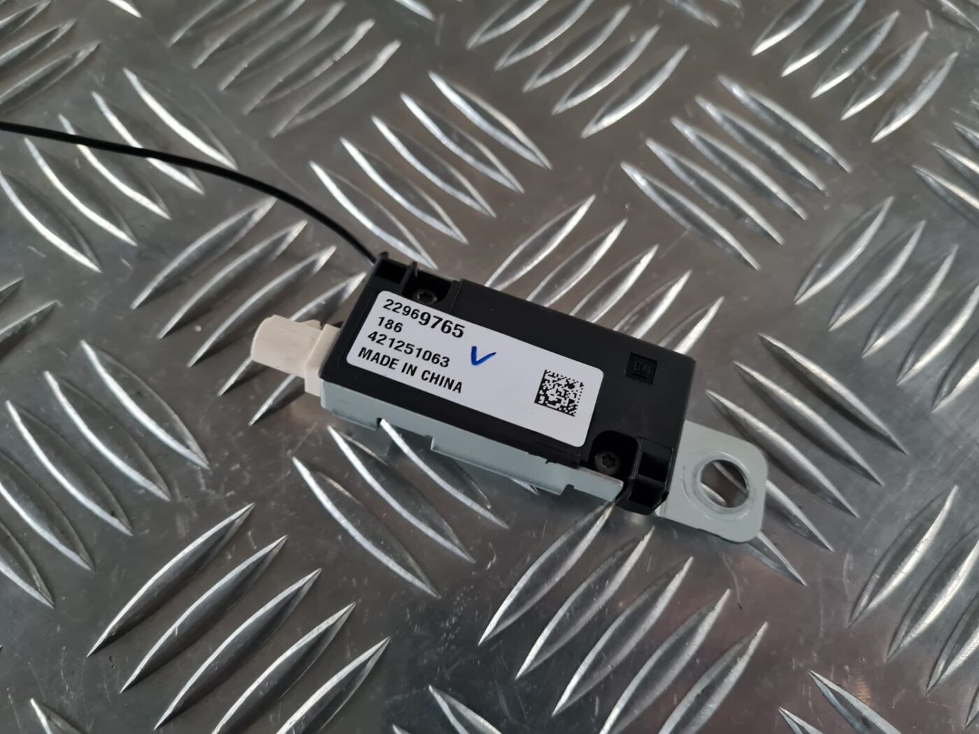 Antenas pastiprinātāja bloks priekš OPEL INSIGNIA 2016 2 Antenas pastiprinātāja bloks priekš OPEL INSIGNIA 2016