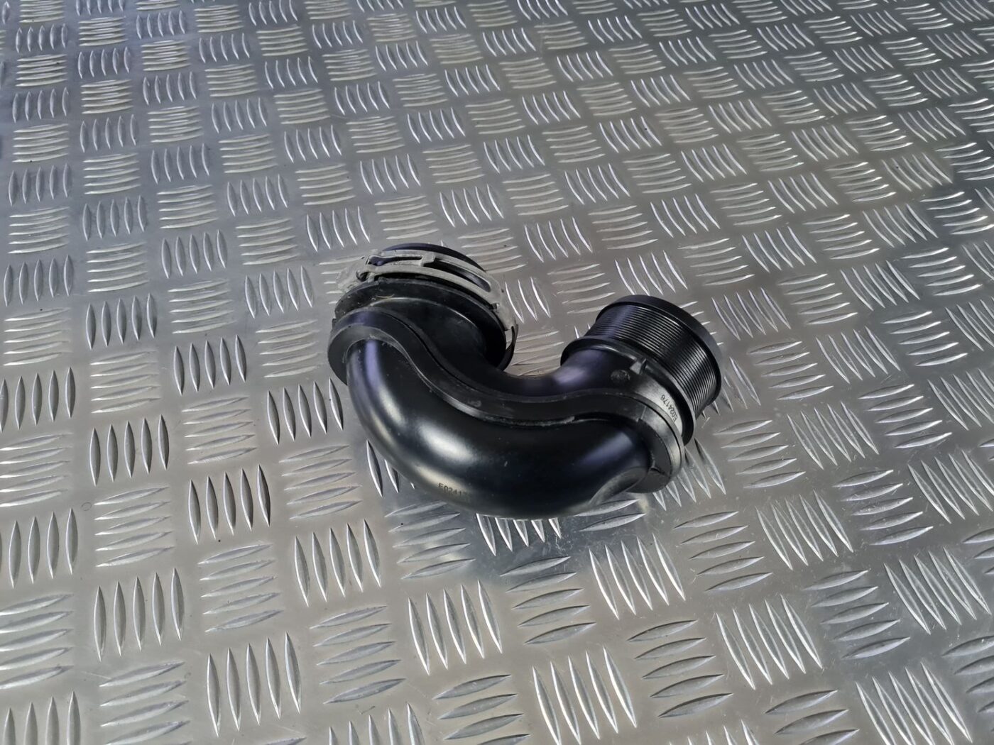 Interkulera caurule priekš OPEL INSIGNIA 2016 1 Interkulera caurule priekš OPEL INSIGNIA 2016