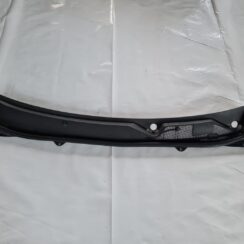 Vējstikla uzlikas (deflektora) režģis priekš OPEL INSIGNIA 2016