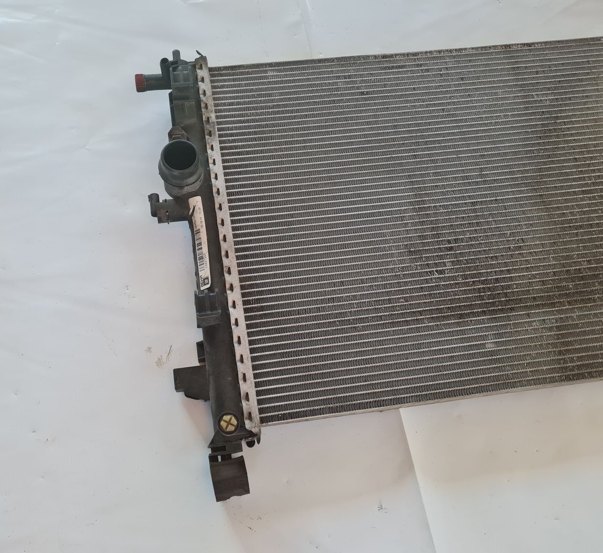 Dzesēšanas radiators priekš OPEL INSIGNIA 2016 2 Dzesēšanas radiators priekš OPEL INSIGNIA 2016