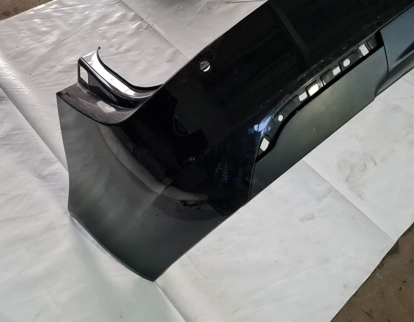 Aizmugures buferis priekš OPEL INSIGNIA 2016 2 Aizmugures buferis priekš OPEL INSIGNIA 2016