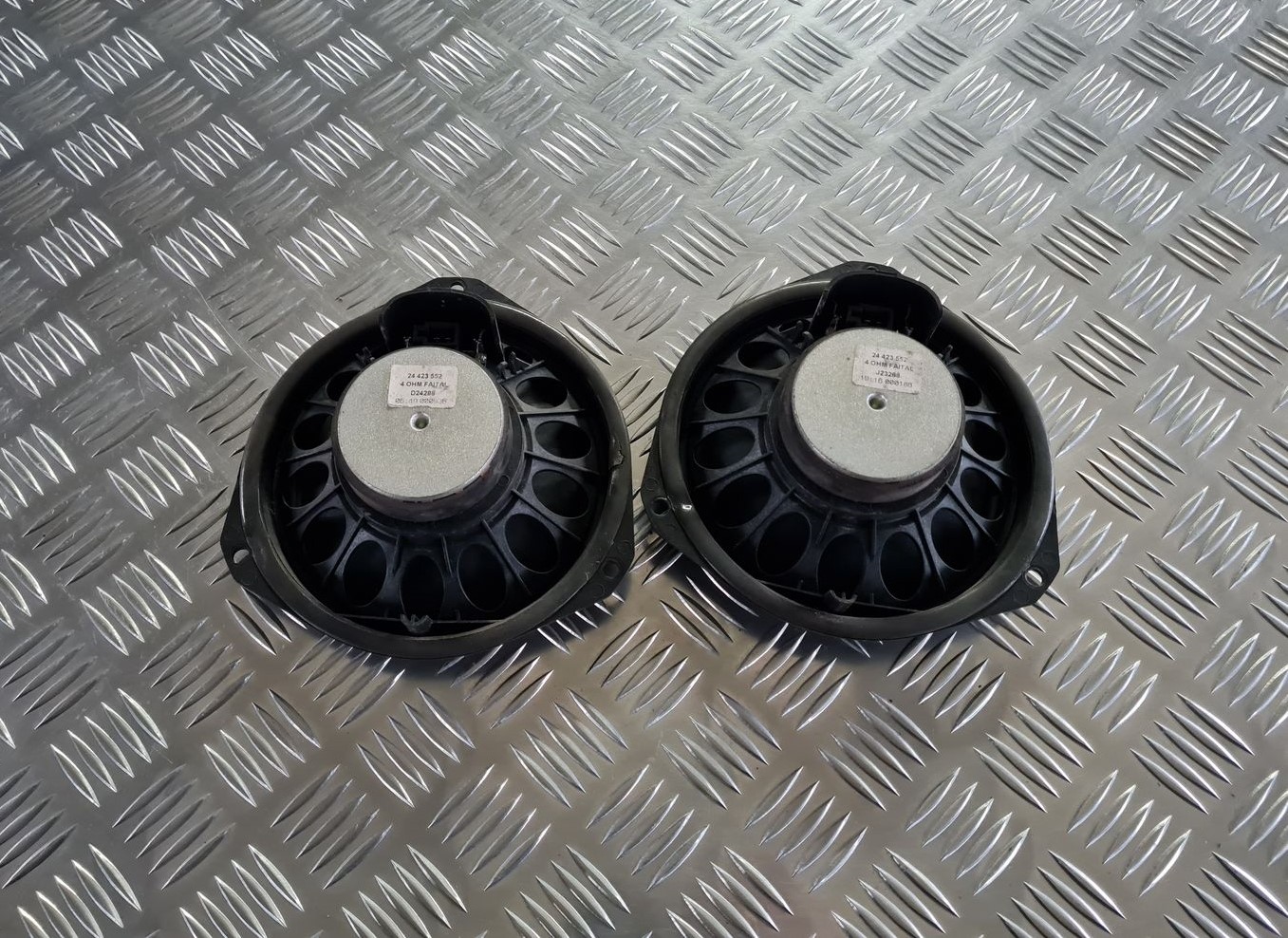 Durvju skaļrunis, apakšā priekš OPEL VECTRA C 2008 2 Durvju skaļrunis, apakšā priekš OPEL VECTRA C 2008