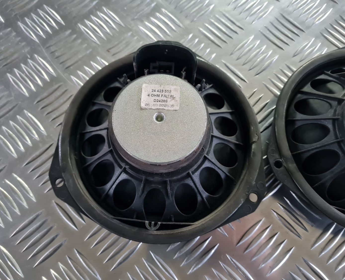 Durvju skaļrunis, apakšā priekš OPEL VECTRA C 2008 3 Durvju skaļrunis, apakšā priekš OPEL VECTRA C 2008