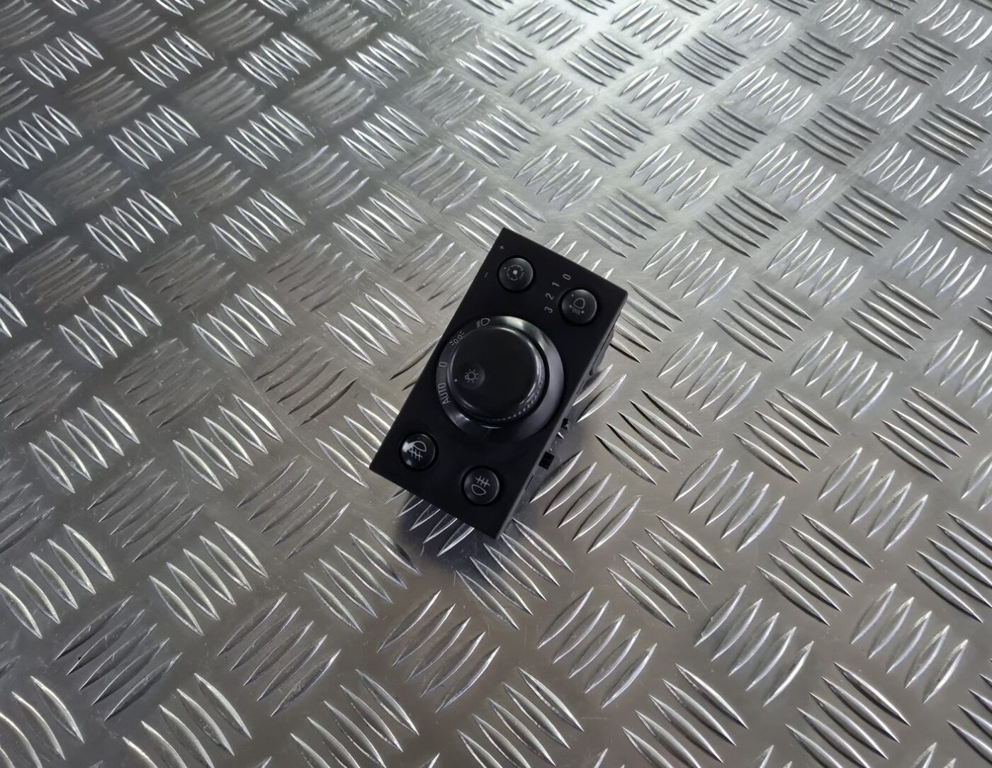 Gaismas slēdzis priekš OPEL VECTRA C 2008 1 Gaismas slēdzis priekš OPEL VECTRA C 2008