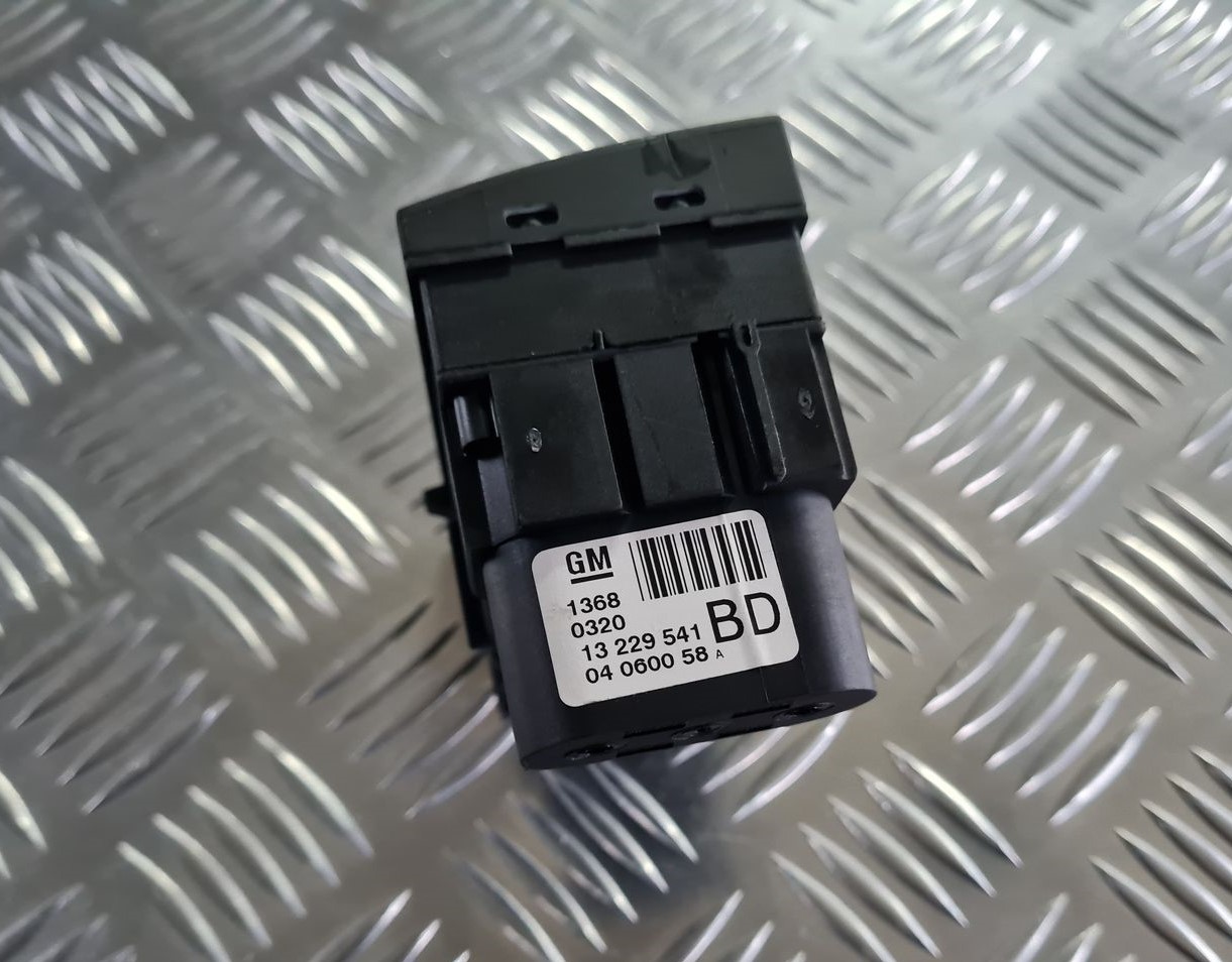 Gaismas slēdzis priekš OPEL VECTRA C 2008 3 Gaismas slēdzis priekš OPEL VECTRA C 2008