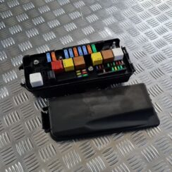 Drošinātāju bloks priekš OPEL VECTRA C 2008