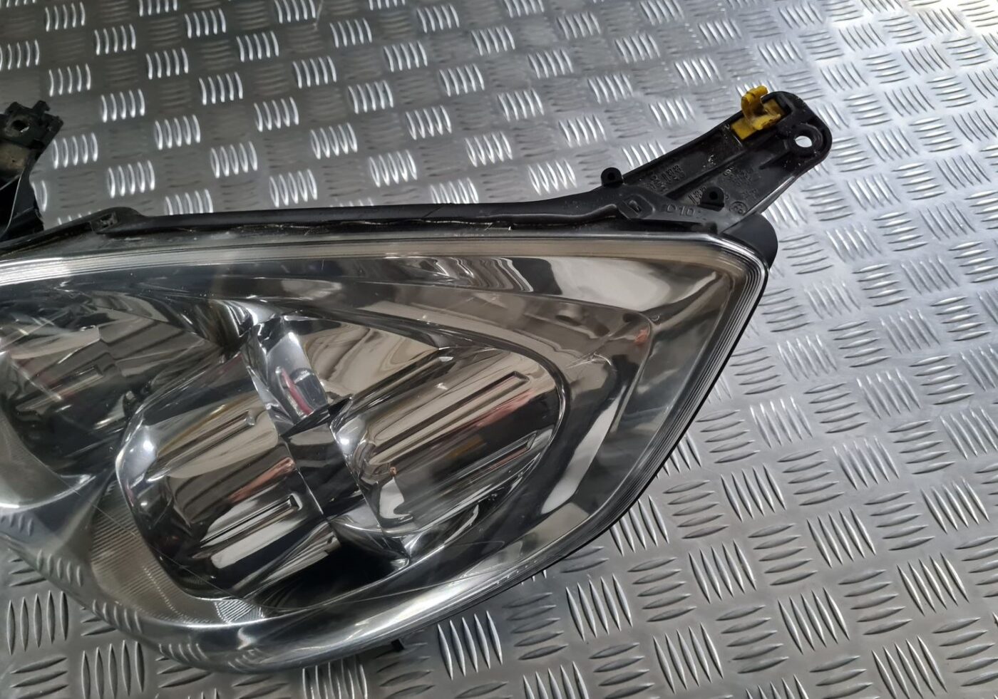 Priekšējais kreisais lukturis priekš OPEL VECTRA C 2008 7 Priekšējais kreisais lukturis priekš OPEL VECTRA C 2008