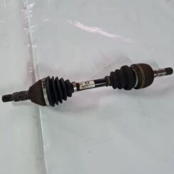 Pusass priekšējā kreisā priekš OPEL VECTRA C 2008