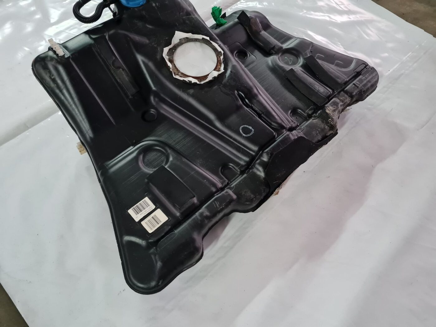 Degvielas tvertne priekš OPEL VECTRA C 2008 2 Degvielas tvertne priekš OPEL VECTRA C 2008