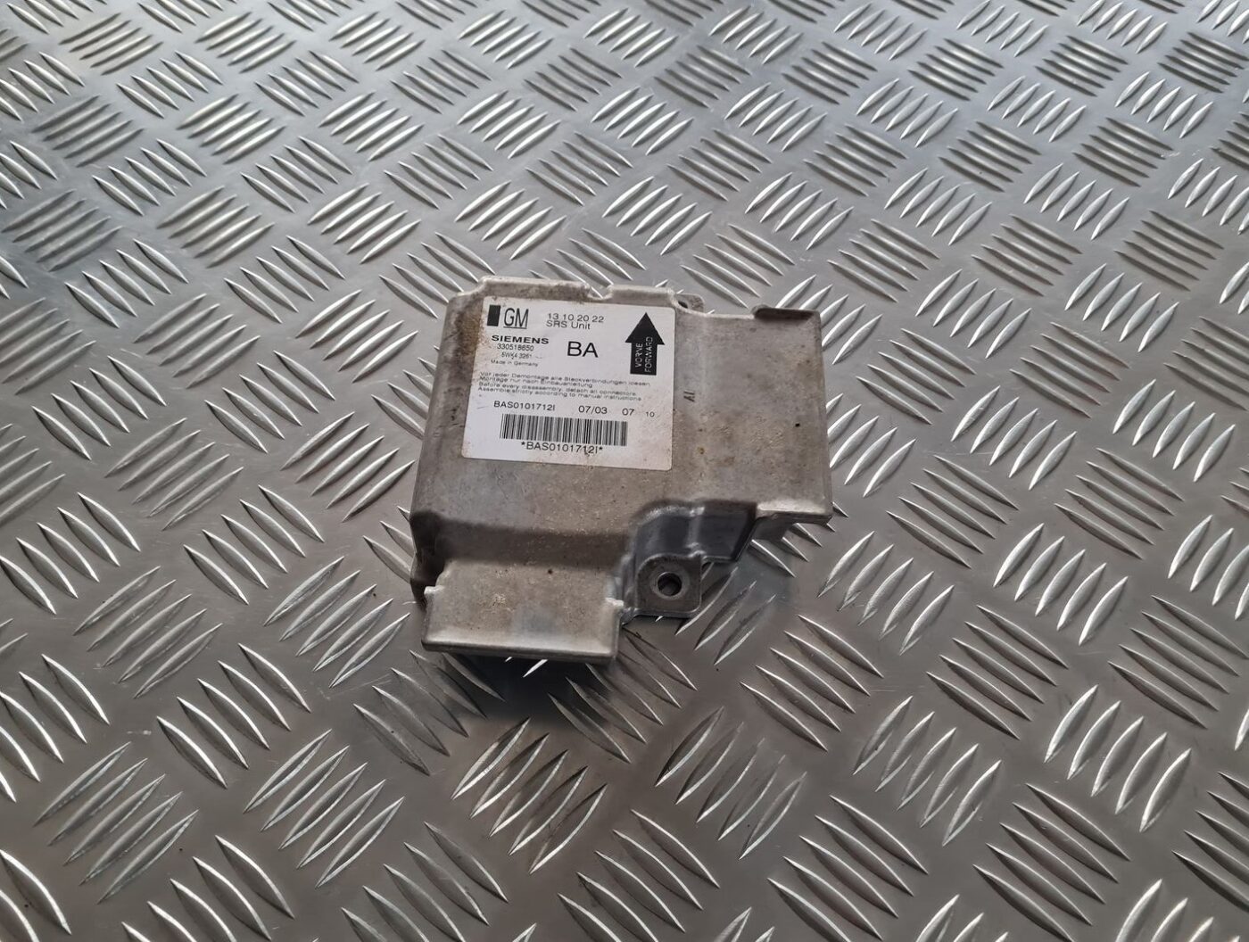 Drošības spilvena vadības bloks priekš OPEL VECTRA C 2002 1 Drošības spilvena vadības bloks priekš OPEL VECTRA C 2002