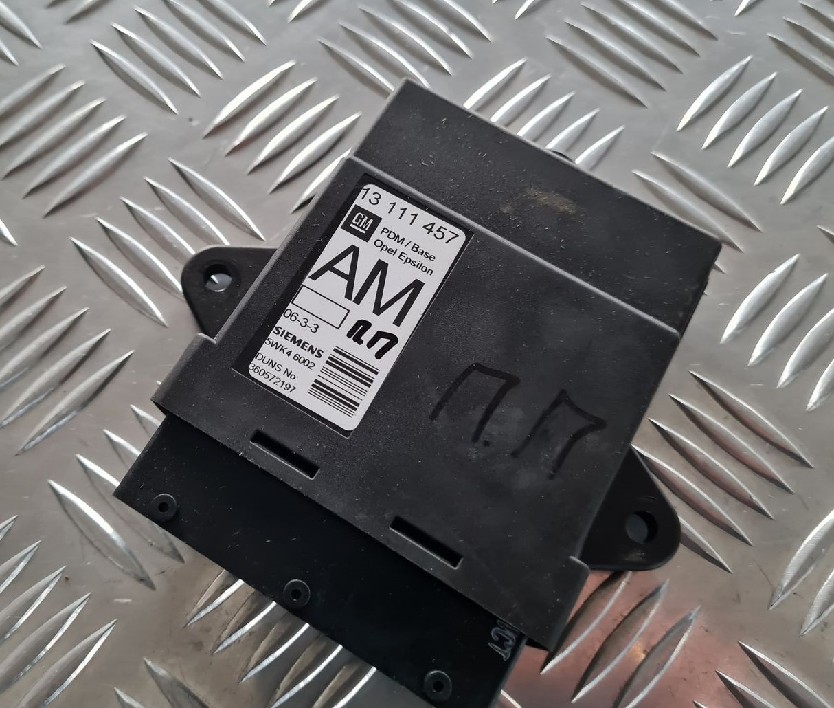 Priekšējo labo durvju vadības bloks priekš OPEL VECTRA C 2002 2 Priekšējo labo durvju vadības bloks priekš OPEL VECTRA C 2002