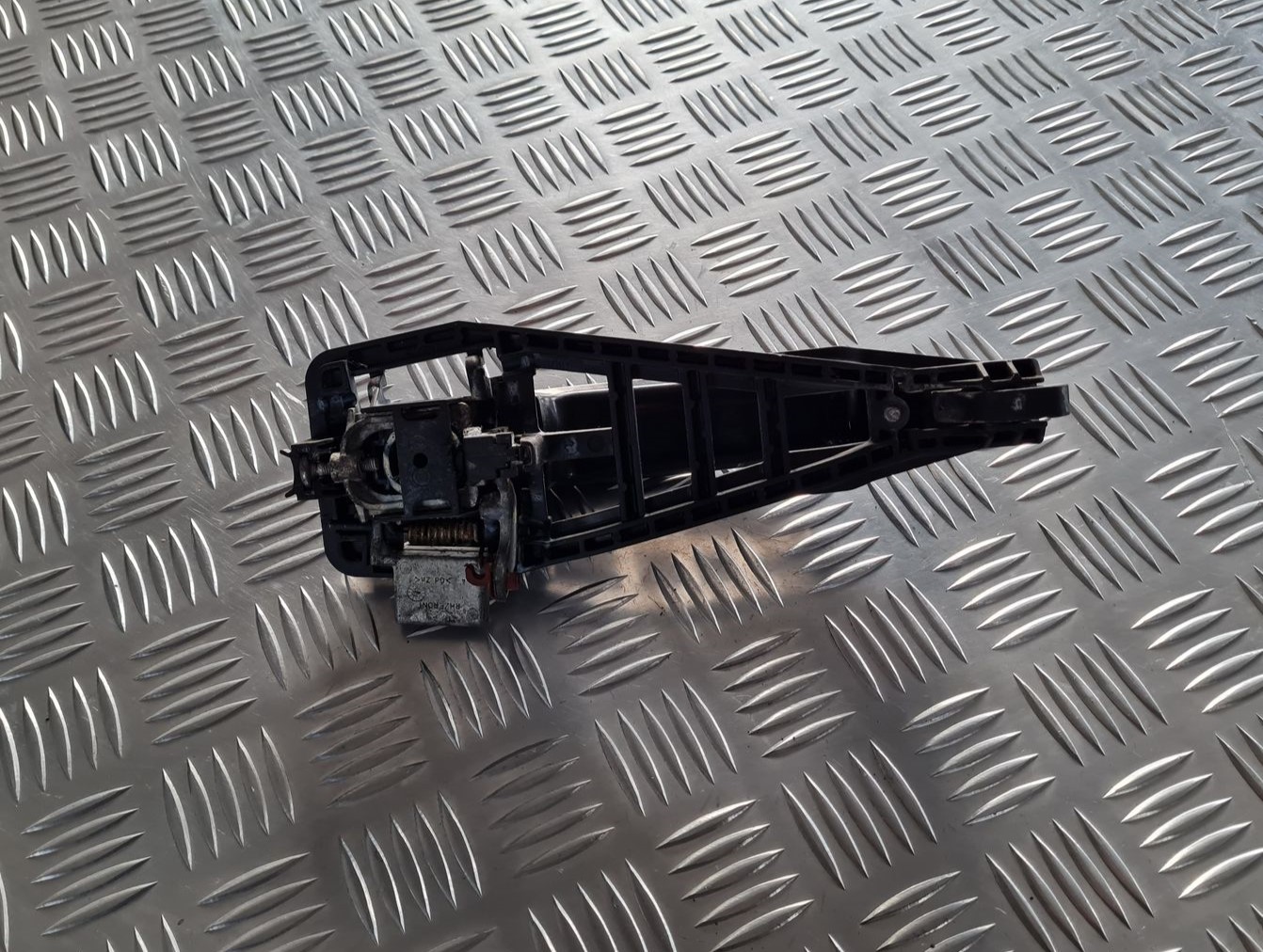 Priekšējāis labais durvju rokturis priekš OPEL VECTRA C 2002 3 Priekšējāis labais durvju rokturis priekš OPEL VECTRA C 2002