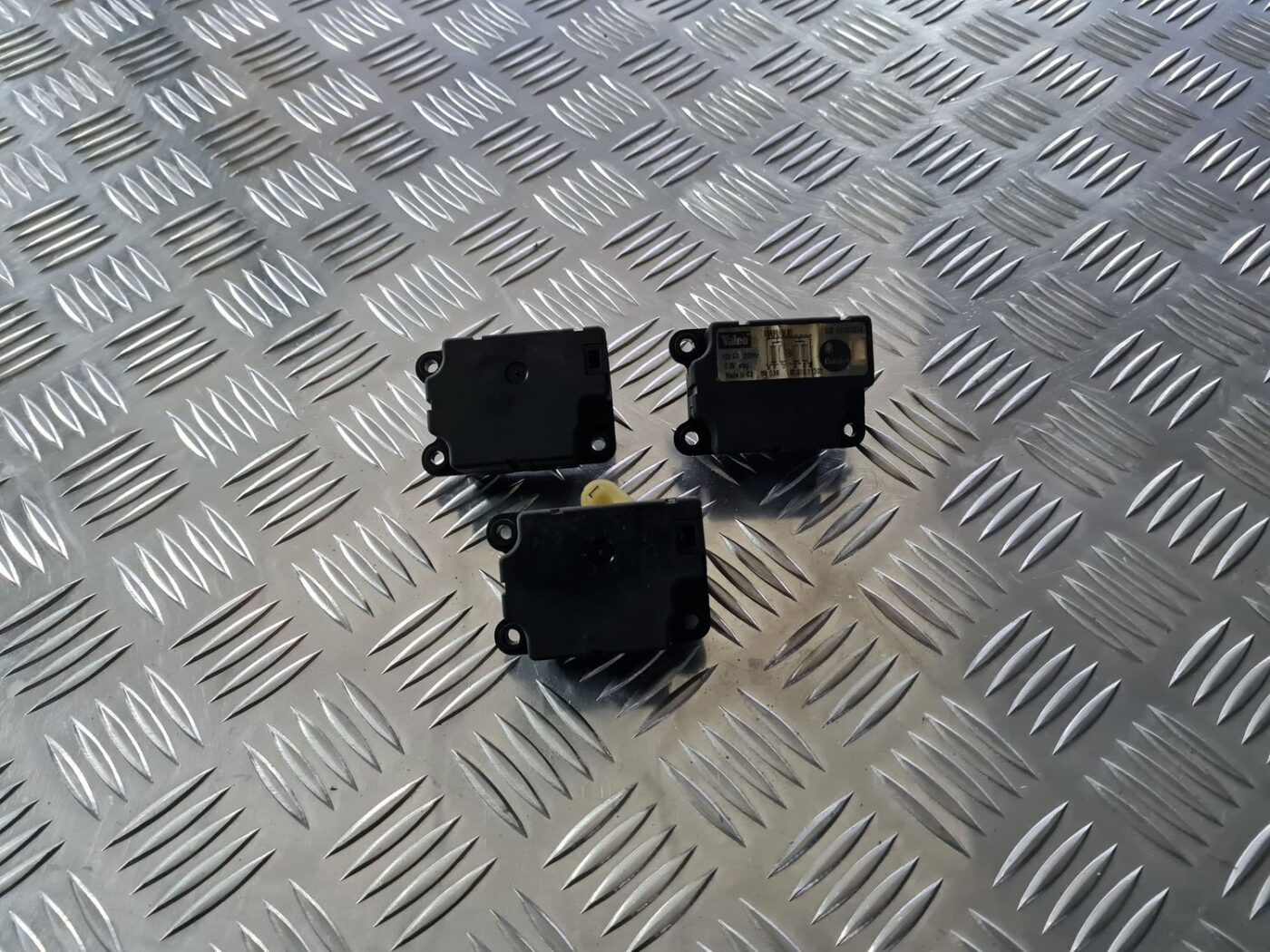 Apsildes sistēmas aktuators priekš OPEL VECTRA C 2002 1 Apsildes sistēmas aktuators priekš OPEL VECTRA C 2002