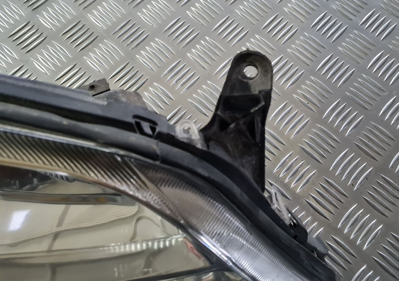 Priekšējais labais lukturis priekš OPEL VECTRA C 2002 13 Priekšējais labais lukturis priekš OPEL VECTRA C 2002