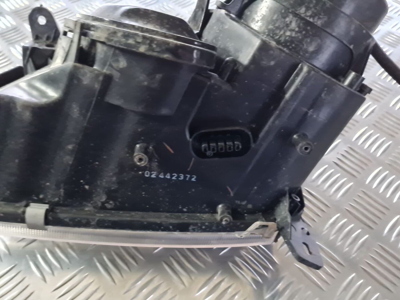 Priekšējais labais lukturis priekš OPEL VECTRA C 2002 7 Priekšējais labais lukturis priekš OPEL VECTRA C 2002