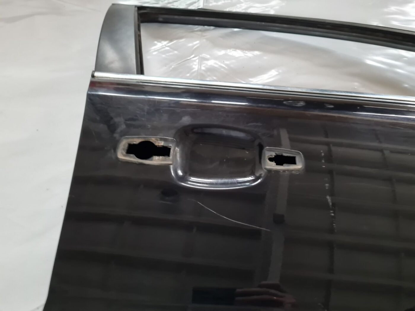 Priekšējās labās durvis priekš OPEL VECTRA C 2002 7 Priekšējās labās durvis priekš OPEL VECTRA C 2002