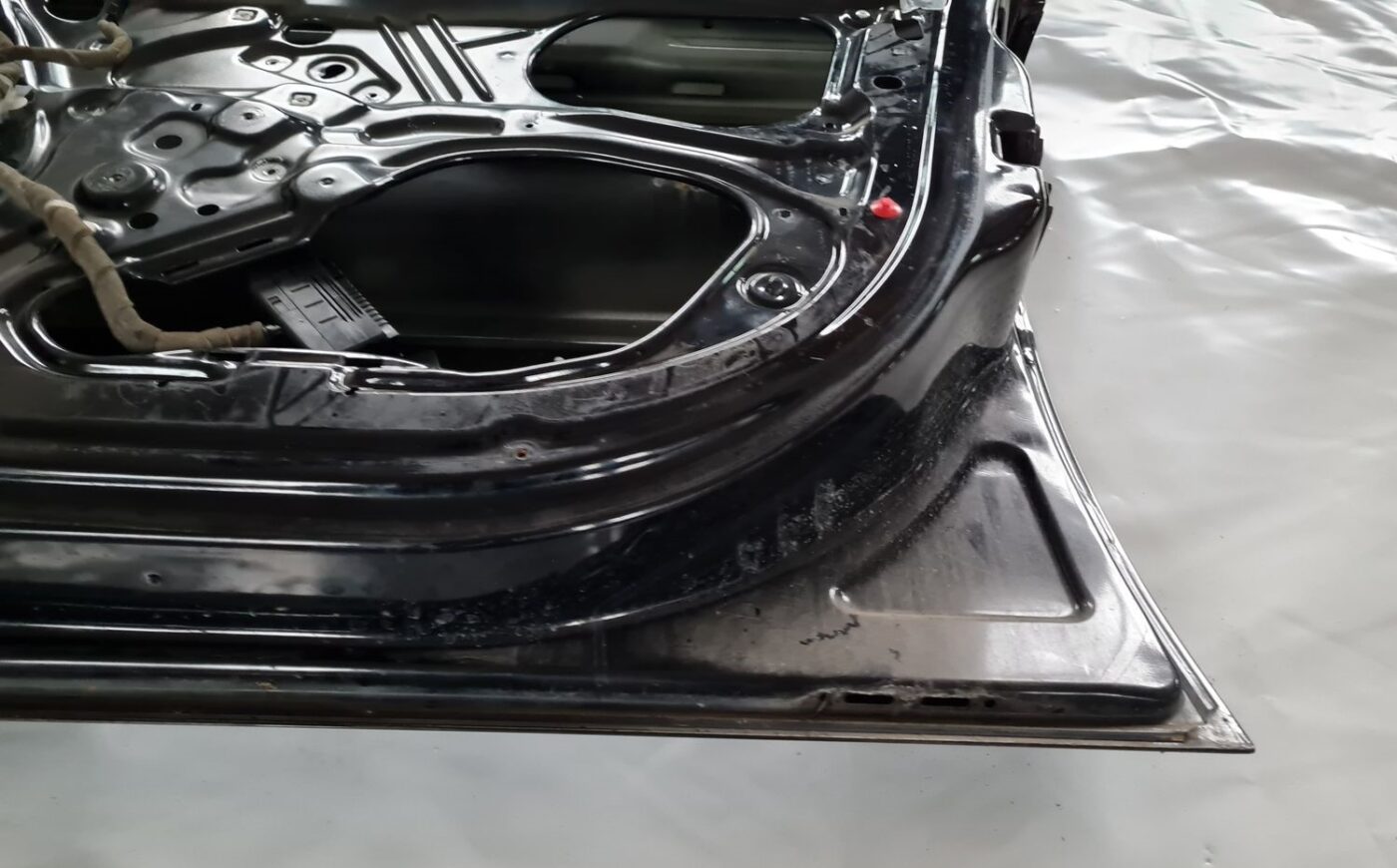 Priekšējās labās durvis priekš OPEL VECTRA C 2002 4 Priekšējās labās durvis priekš OPEL VECTRA C 2002