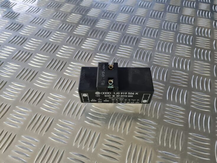 Ventilatora releja priekš VW GOLF IV 1999