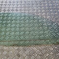 Priekšējo labo durvju stikls priekš VW GOLF IV 1999