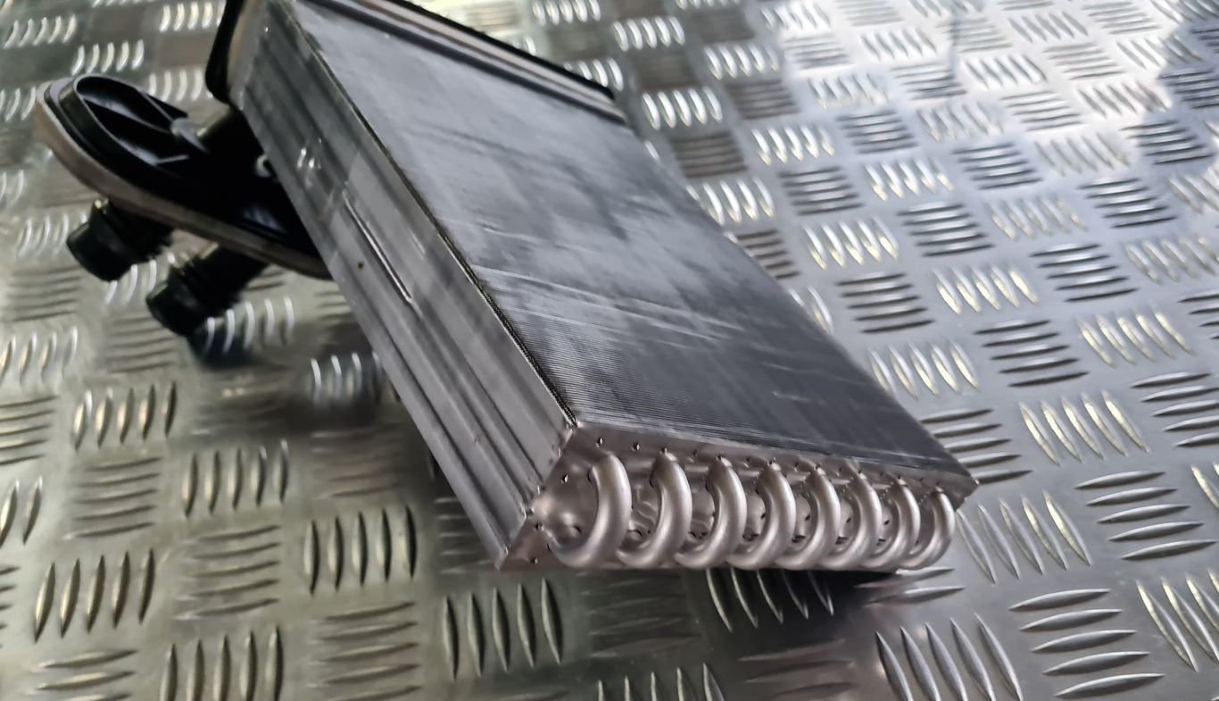 Apsildes sistēmas radiators priekš VW GOLF IV 1999 5 Apsildes sistēmas radiators priekš VW GOLF IV 1999