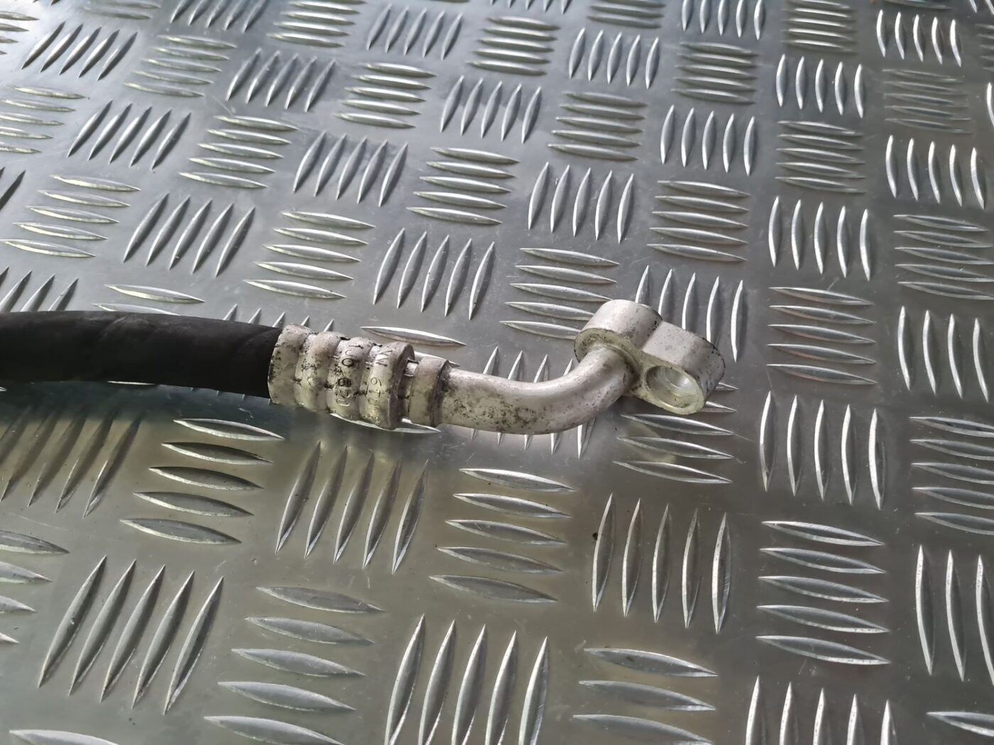 Gaisa kondicioniera caurule priekš VW GOLF IV 1999 3 Gaisa kondicioniera caurule priekš VW GOLF IV 1999