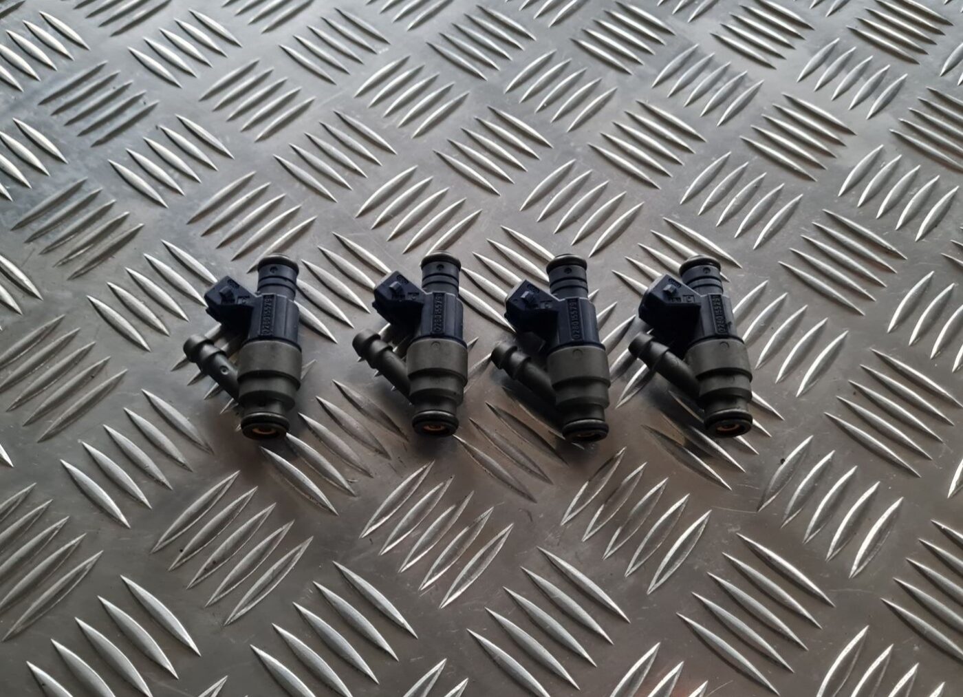 Degvielas smidzinātājs priekš VW GOLF IV 1999 1 Degvielas smidzinātājs priekš VW GOLF IV 1999