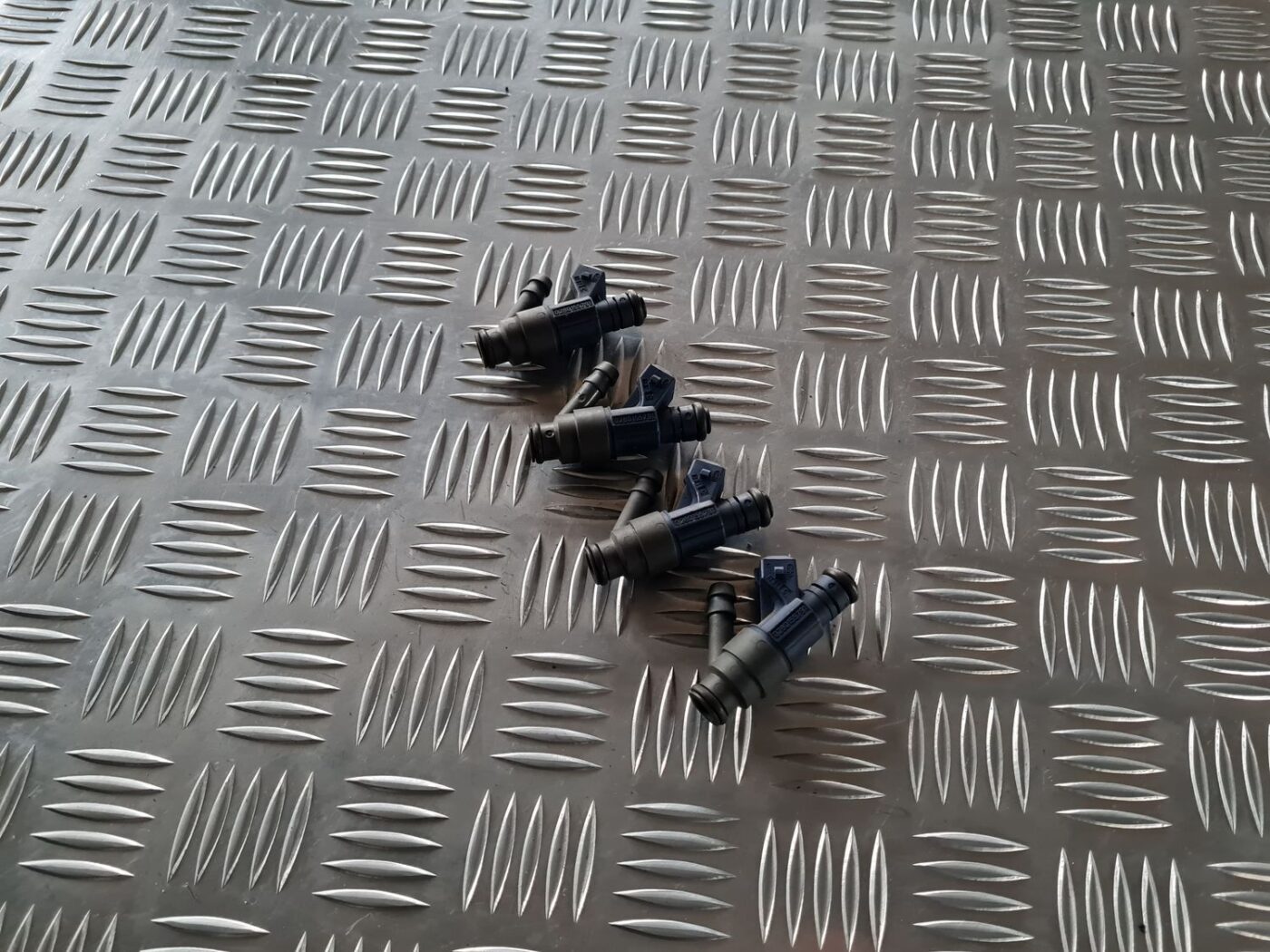 Degvielas smidzinātājs priekš VW GOLF IV 1999 2 Degvielas smidzinātājs priekš VW GOLF IV 1999