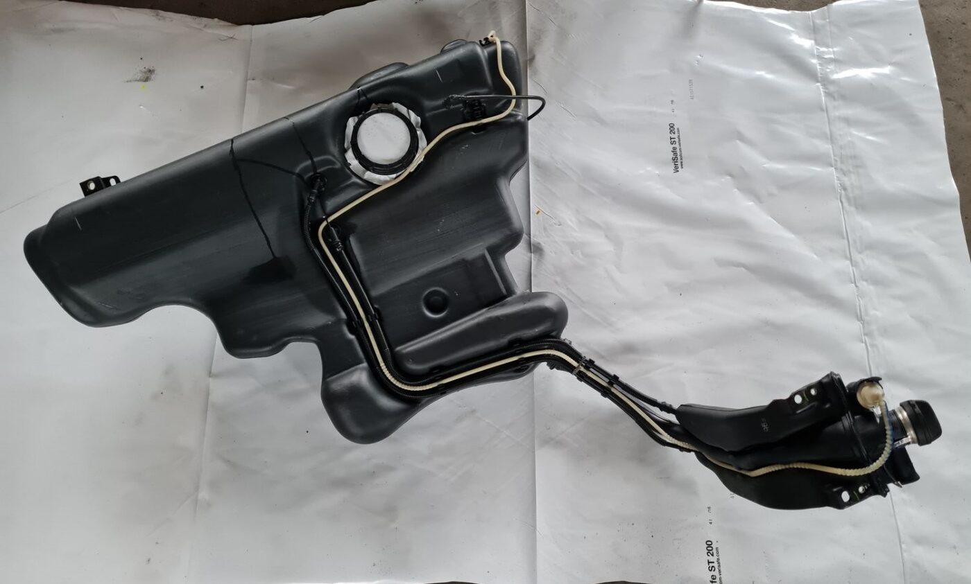 Degvielas tvertne priekš VW GOLF IV 1999 1 Degvielas tvertne priekš VW GOLF IV 1999