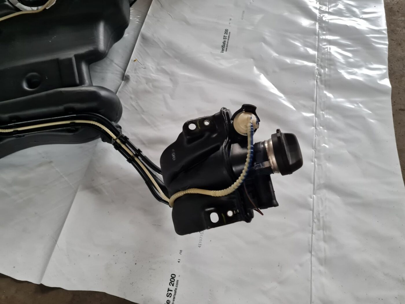 Degvielas tvertne priekš VW GOLF IV 1999 5 Degvielas tvertne priekš VW GOLF IV 1999