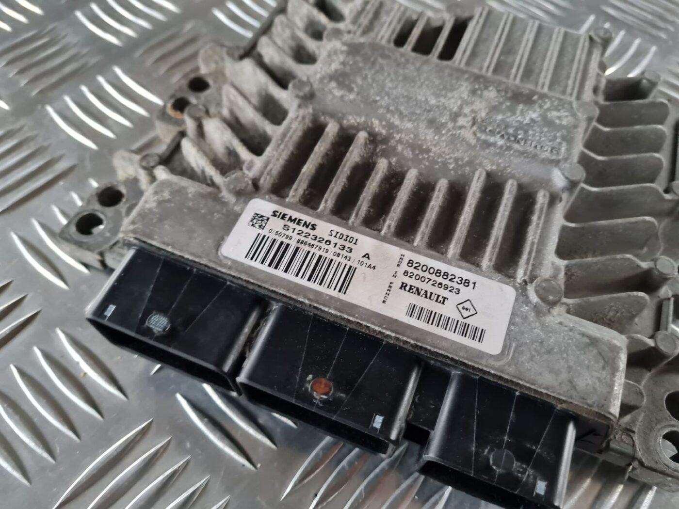 Dzinēja vadības bloks priekš RENAULT LAGUNA 2008 2 Dzinēja vadības bloks priekš RENAULT LAGUNA 2008