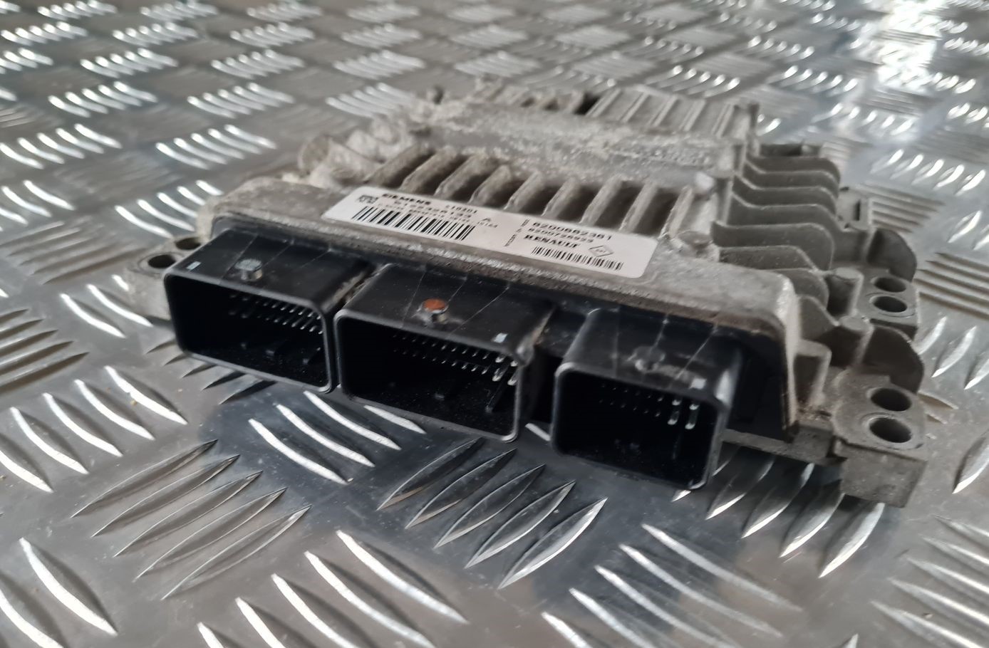 Dzinēja vadības bloks priekš RENAULT LAGUNA 2008 4 Dzinēja vadības bloks priekš RENAULT LAGUNA 2008