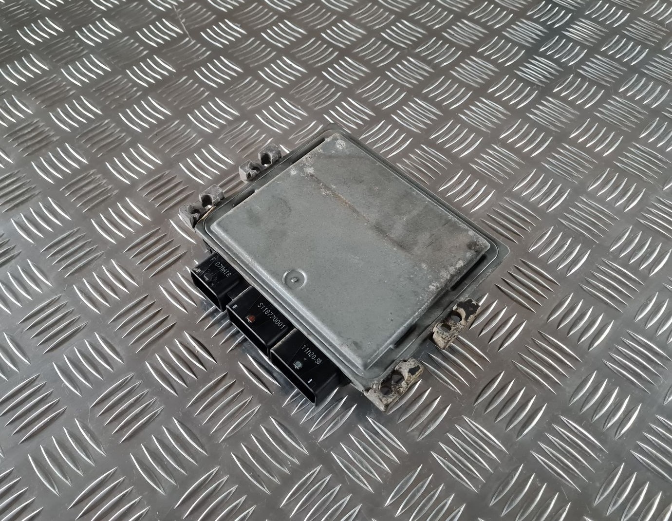 Dzinēja vadības bloks priekš RENAULT LAGUNA 2008 3 Dzinēja vadības bloks priekš RENAULT LAGUNA 2008