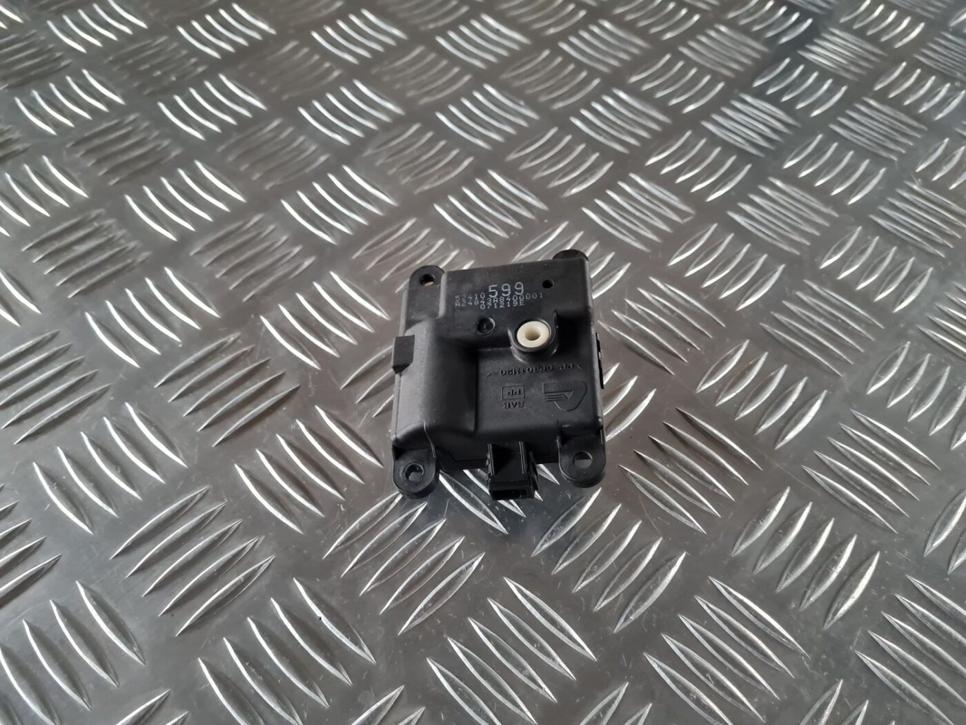 Apsildes sistēmas aktuators priekš RENAULT LAGUNA 2008 1 Apsildes sistēmas aktuators priekš RENAULT LAGUNA 2008