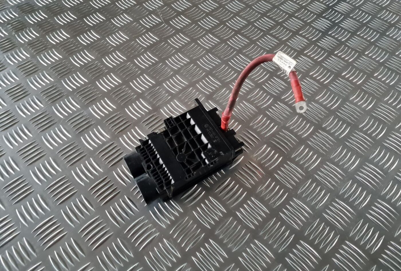 Drošinātāju bloks priekš RENAULT LAGUNA 2008 1 Drošinātāju bloks priekš RENAULT LAGUNA 2008