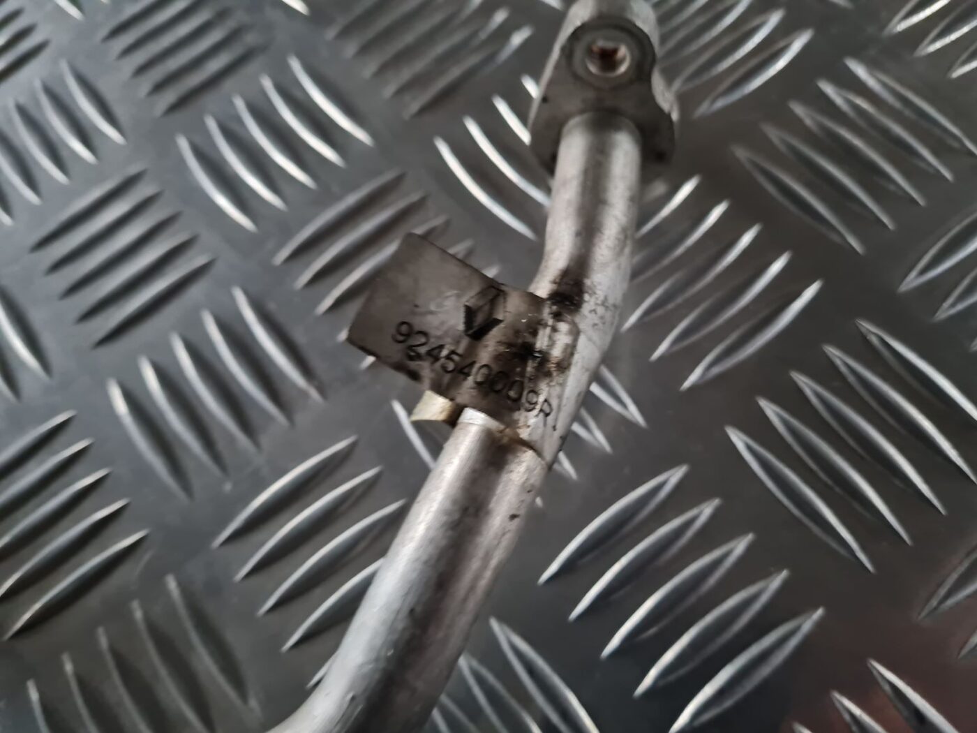 Gaisa kondicioniera caurule priekš RENAULT LAGUNA 2008 2 Gaisa kondicioniera caurule priekš RENAULT LAGUNA 2008