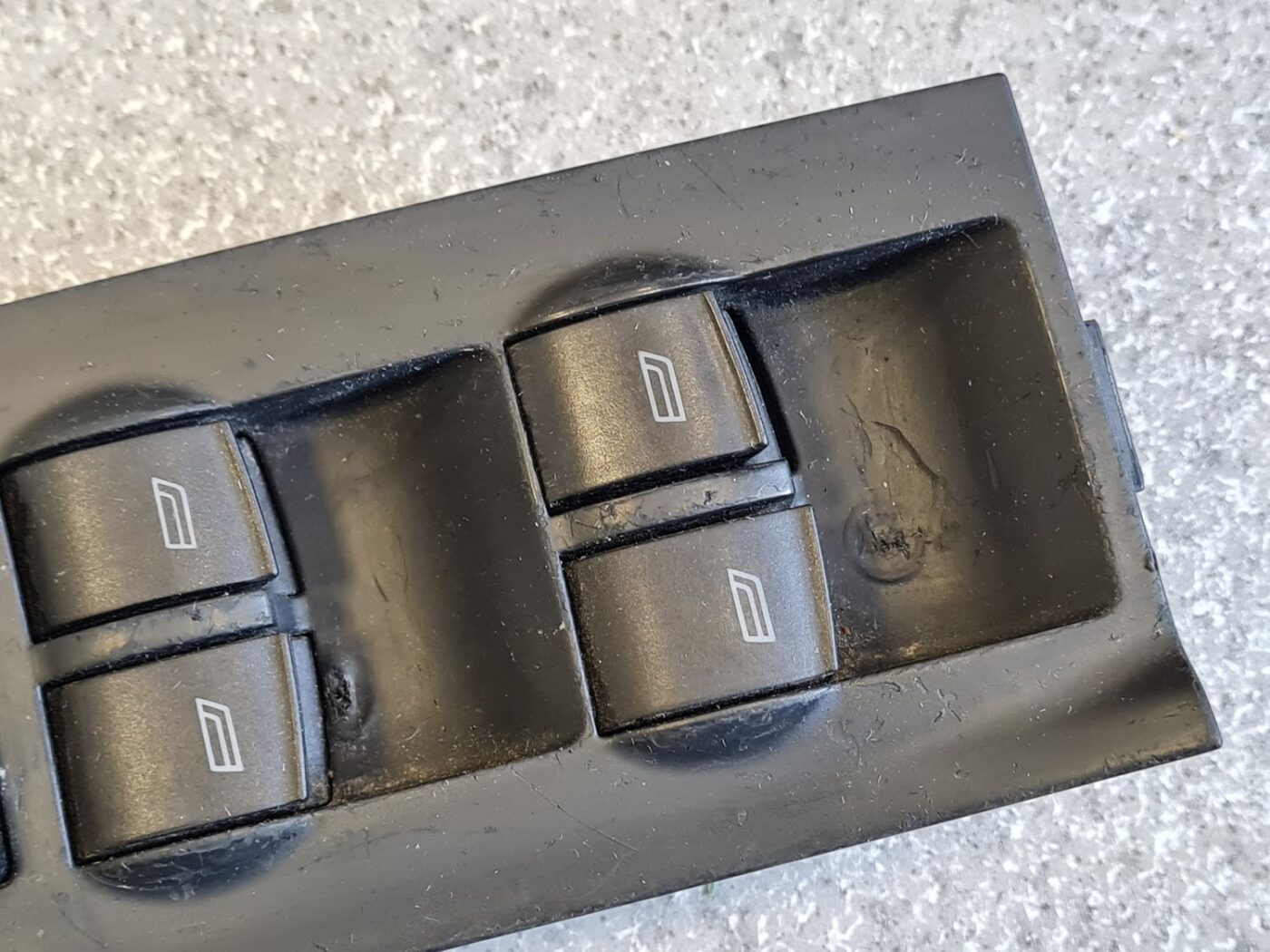 Šofera durvju slēdža pogas priekš AUDI A6 1998 8 Šofera durvju slēdža pogas priekš AUDI A6 1998