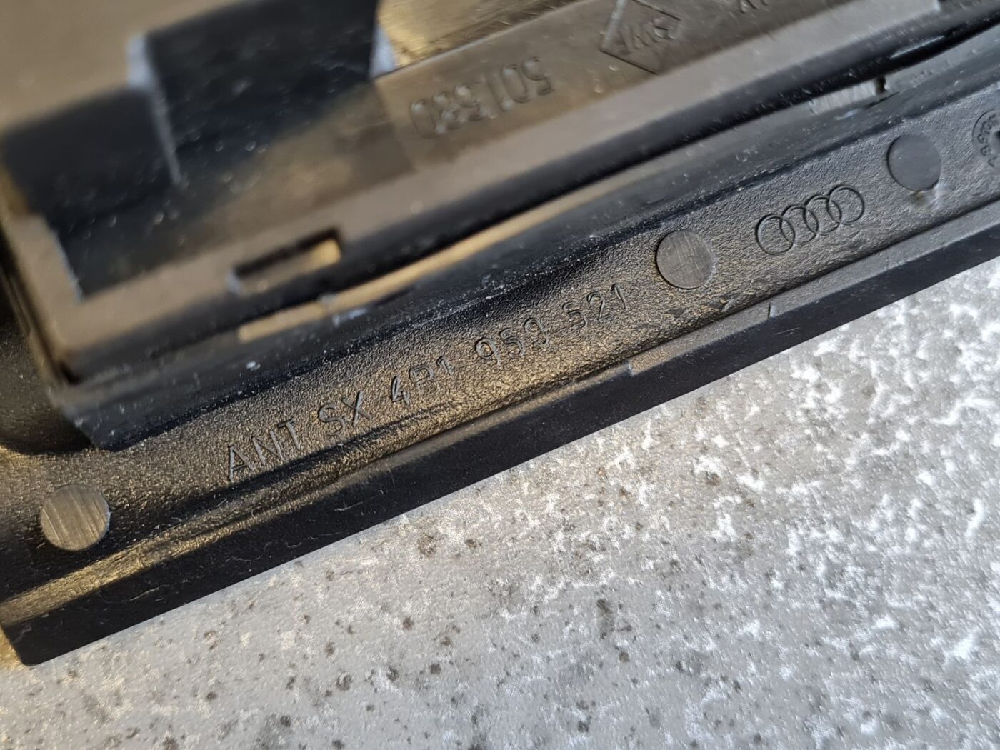 Šofera durvju slēdža pogas priekš AUDI A6 1998 4 Šofera durvju slēdža pogas priekš AUDI A6 1998