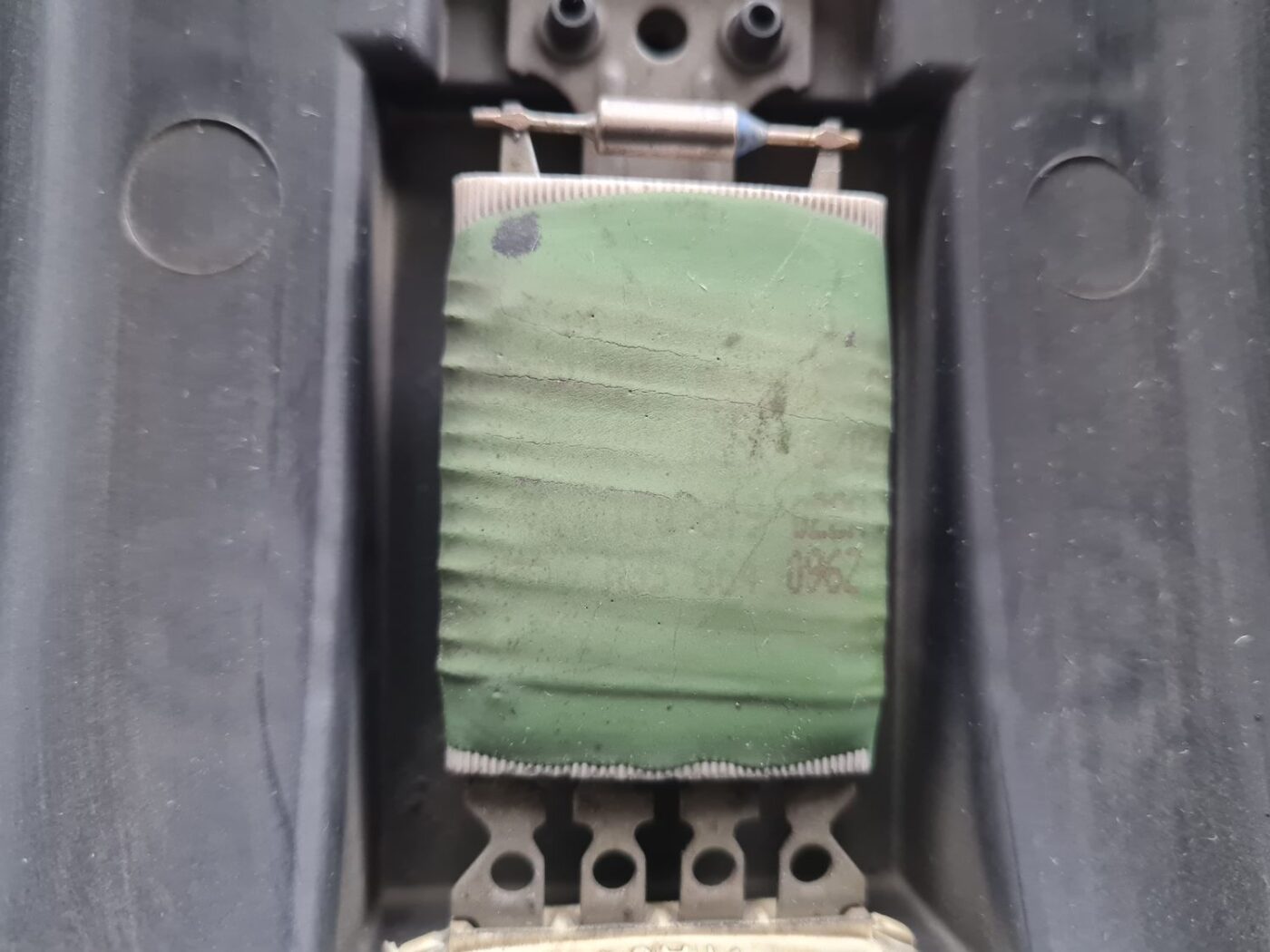 Salona ventilatora rezistors priekš SKODA OCTAVIA 2002 3 Salona ventilatora rezistors priekš SKODA OCTAVIA 2002