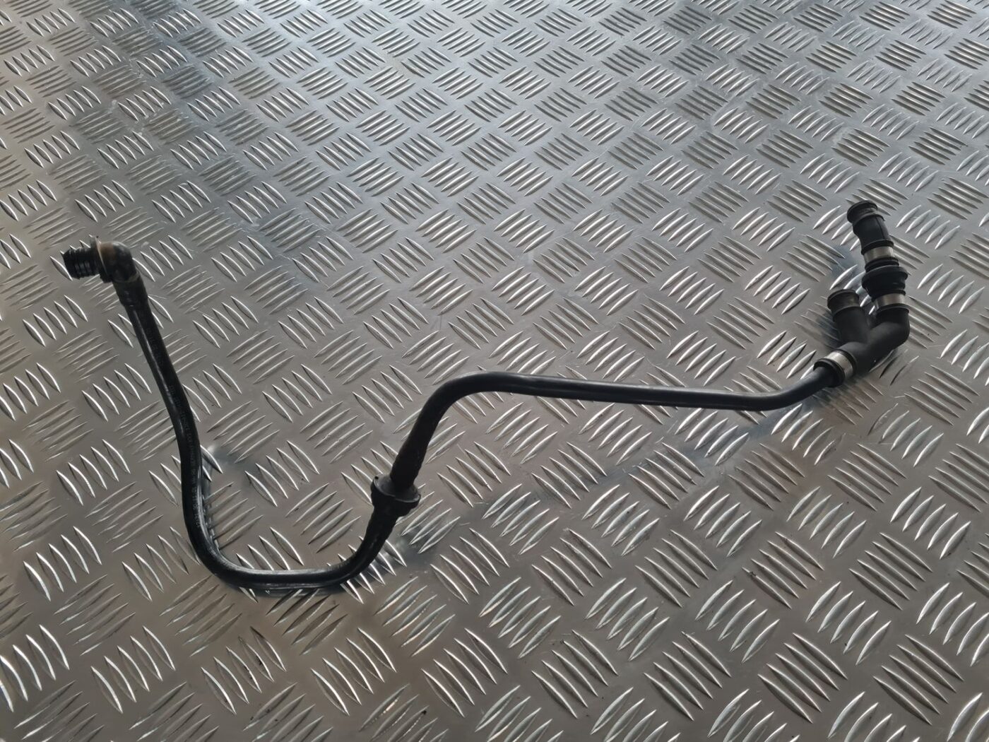 Vakuuma bremžu pastiprinātāja caurule priekš SKODA OCTAVIA 2002 2 Vakuuma bremžu pastiprinātāja caurule priekš SKODA OCTAVIA 2002