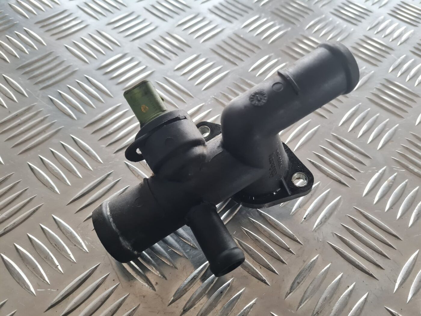 Dzesēšanas šķidruma temperatūras sensors priekš SKODA OCTAVIA 2002 2 Dzesēšanas šķidruma temperatūras sensors priekš SKODA OCTAVIA 2002