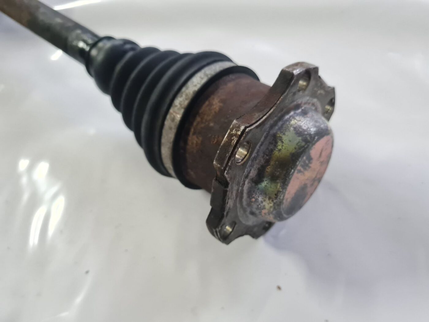 Pusass priekšējā kreisā priekš SKODA OCTAVIA 2002 6 Pusass priekšējā kreisā priekš SKODA OCTAVIA 2002