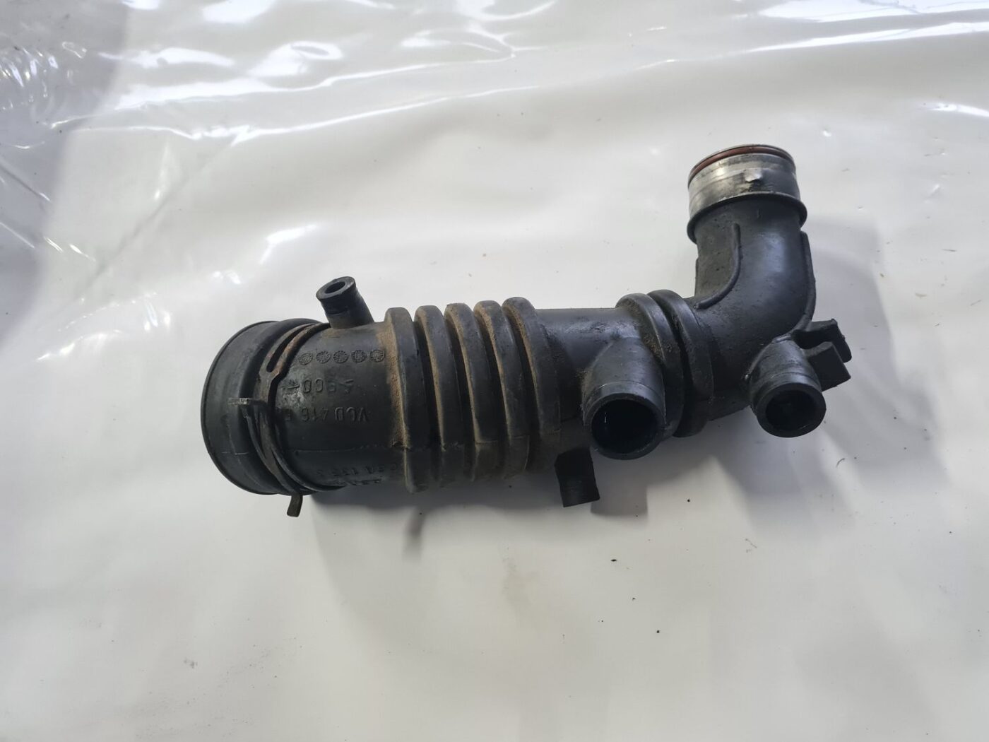 Gaisa filtra korpusa caurule priekš SKODA OCTAVIA 2002 4 Gaisa filtra korpusa caurule priekš SKODA OCTAVIA 2002