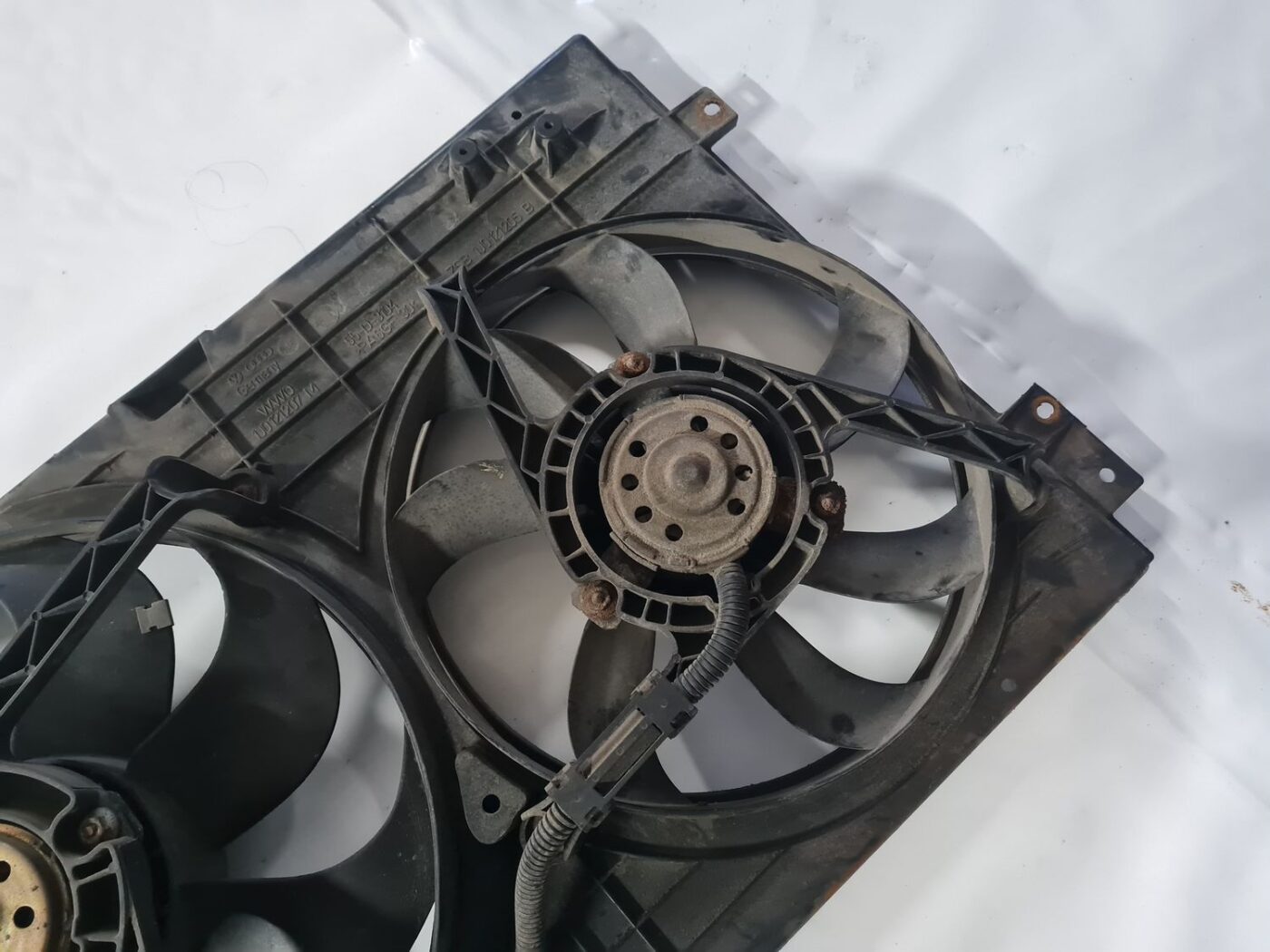 Dzesēšanas radiatora ventilators priekš SKODA OCTAVIA 2002 8 Dzesēšanas radiatora ventilators priekš SKODA OCTAVIA 2002