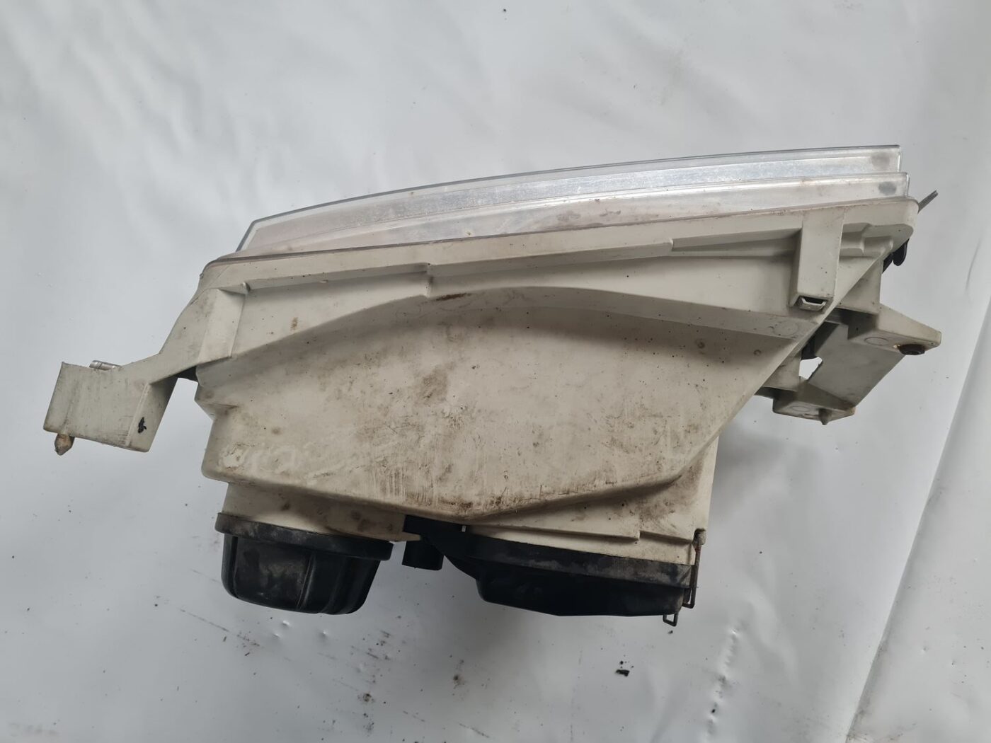 Priekšējais labais lukturis priekš SKODA OCTAVIA 2002 4 Priekšējais labais lukturis priekš SKODA OCTAVIA 2002