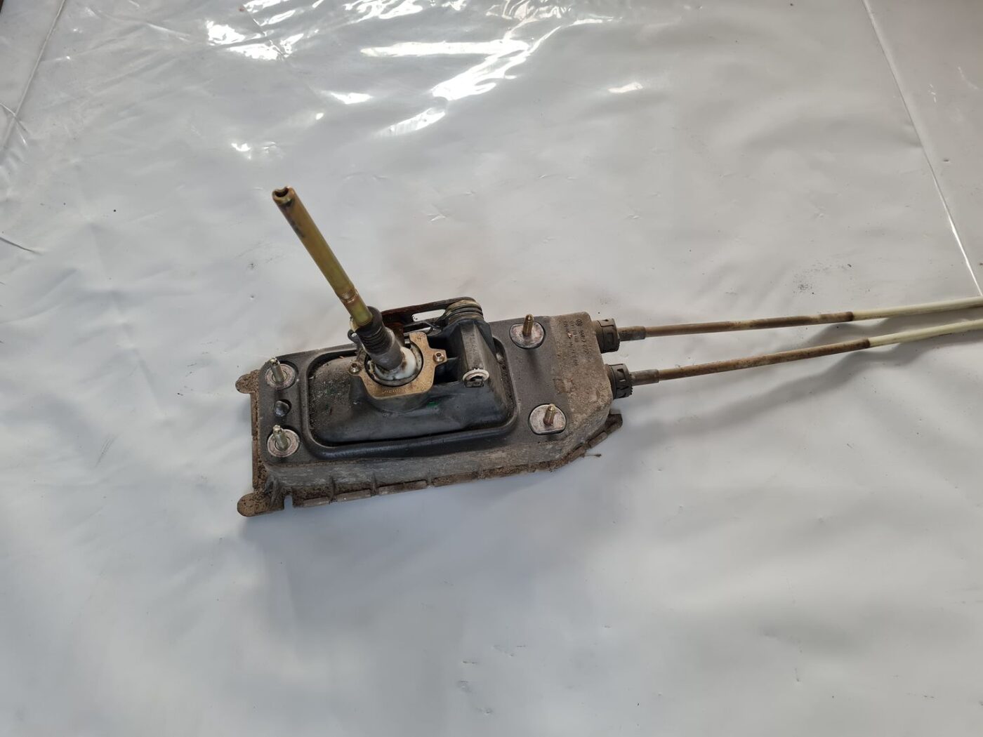 Ātrumu pārslēgšanas slēdzis priekš ŠKODA FABIA 2003 2 Ātrumu pārslēgšanas slēdzis priekš ŠKODA FABIA 2003