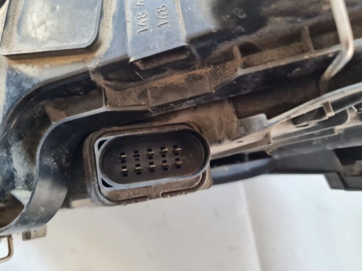 Priekšējais labais lukturis priekš AUDI A6 1998