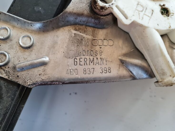 Durvju rāmis priekš AUDI A6 1998